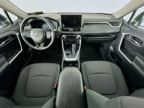 Used 2024 Toyota RAV4 XLE AWD/4WD image 10