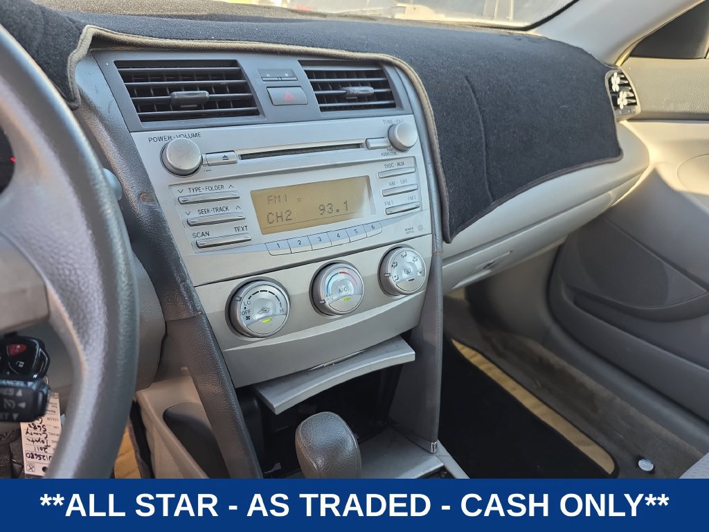 Used 2011 Toyota Camry LE FWD image 21