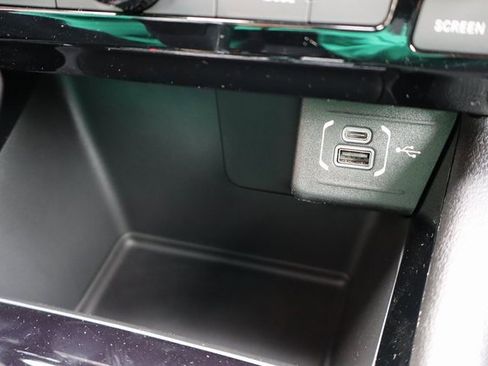 New 2025 Jeep Compass Latitude w/ Sun & Sound Group image 21