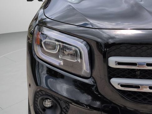 Used 2022 Mercedes-Benz GLB 250 4MATIC image 12