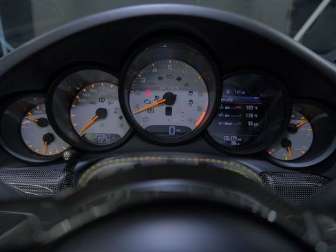 Used 2019 Porsche 911 GT3 RS RWD image 50