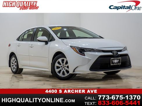 Used 2023 Toyota Corolla LE image 1