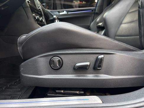 Used 2017 Volkswagen Golf 4-Door AWD/4WD image 13