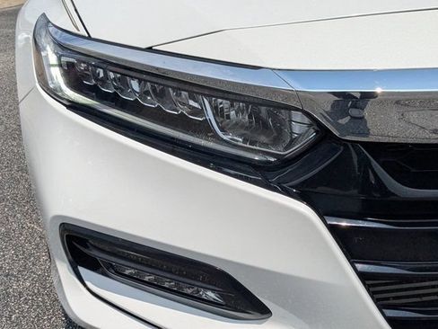 Used 2018 Honda Accord EX-L image 10