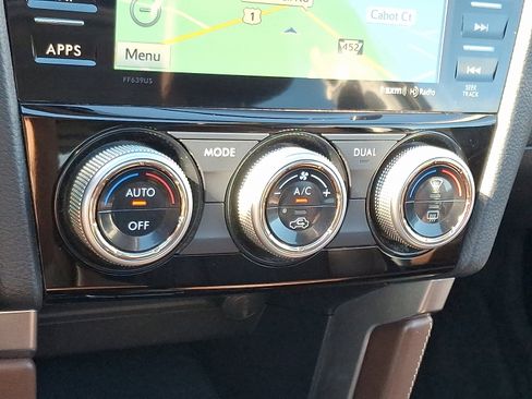 Used 2018 Subaru Forester 2.5i Touring w/ Popular Package #3B image 16