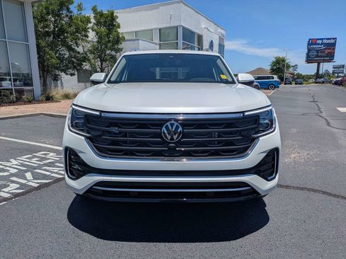 Certified 2026 Volkswagen Atlas SEL Premium R-Line AWD/4WD image 10