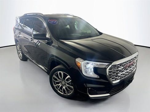 Used 2024 GMC Terrain Denali w/ Denali Premium Package image 2