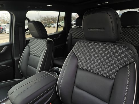 New 2026 GMC Acadia Denali image 10