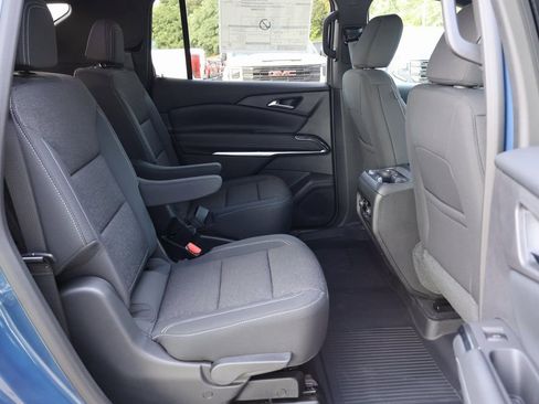 New 2026 Chevrolet Traverse LT w/ LPO, Floor Liner Package FWD image 32