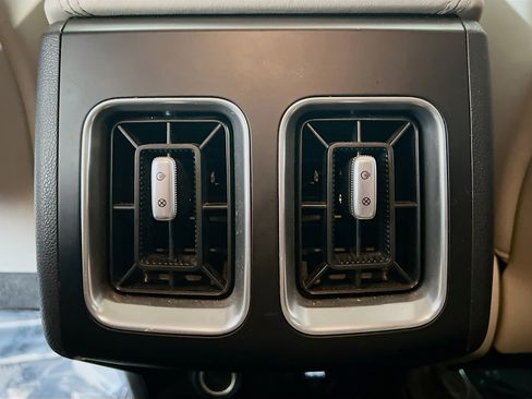 Used 2022 Kia Sorento EX image 18