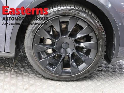 Used 2021 Tesla Model Y Long Range AWD/4WD image 25