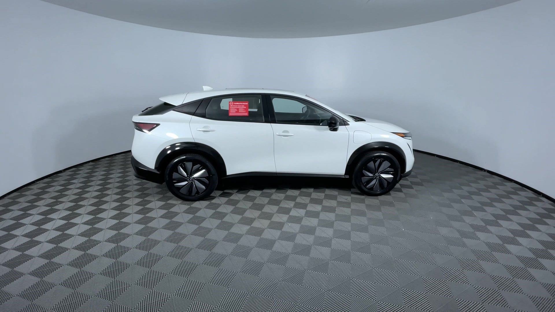 Certified 2024 Nissan Ariya AWD image 9