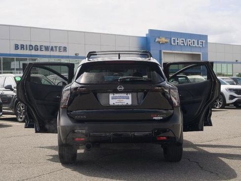 Used 2025 Nissan Kicks SR AWD/4WD image 9