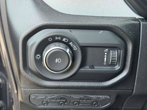 Used 2024 Jeep Wrangler Unlimited Sport AWD/4WD image 18