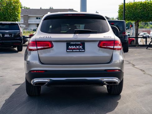 Used 2019 Mercedes-Benz GLC 300 4MATIC image 11
