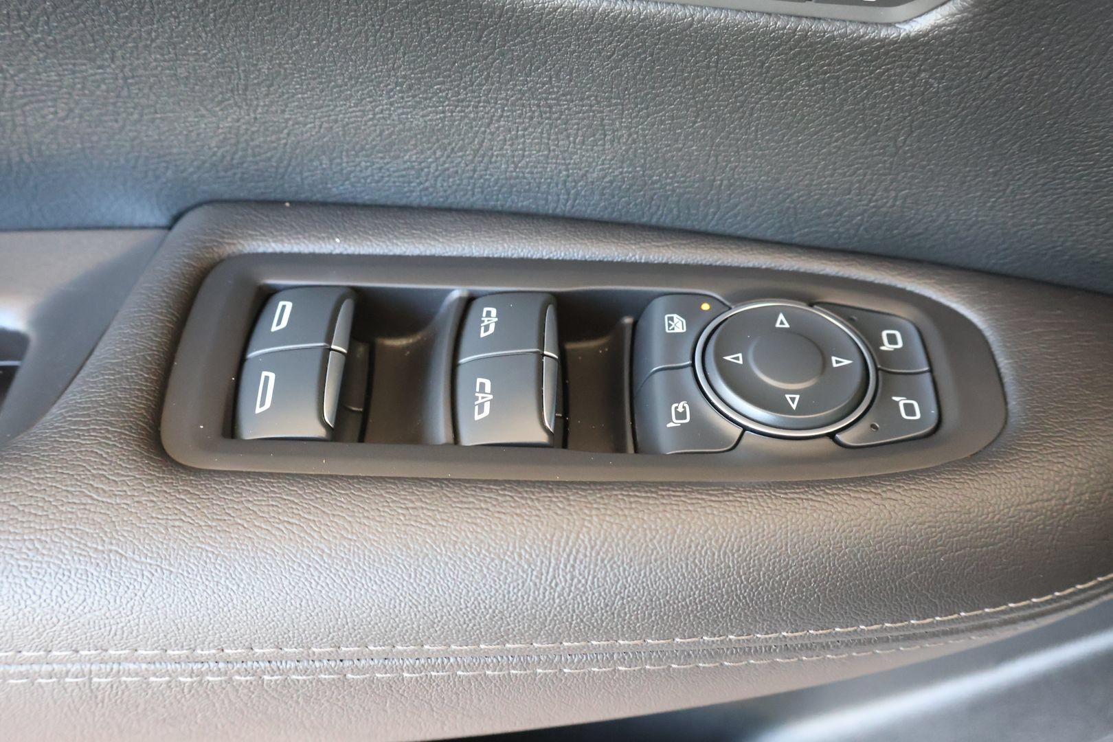 Used 2024 Cadillac XT5 Premium Luxury FWD image 10