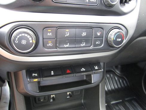 Used 2020 Chevrolet Colorado LT w/ Safety Package AWD/4WD image 22