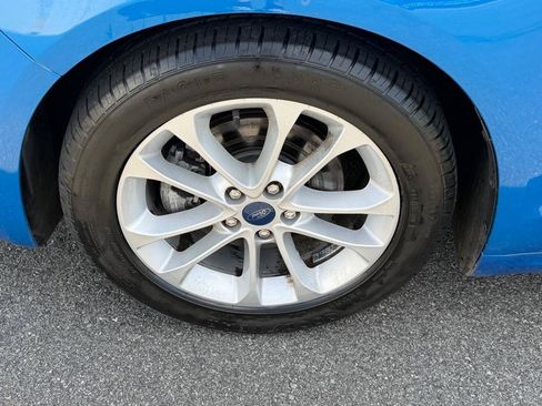 Used 2020 Ford Fusion SE FWD image 12