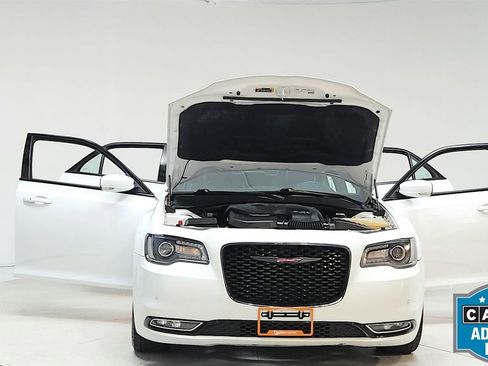 Used 2021 Chrysler 300 S image 12