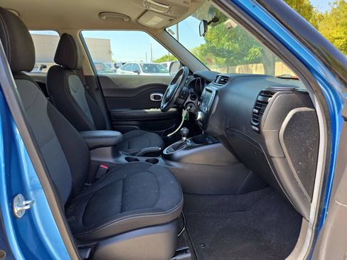 Used 2018 Kia Soul + FWD image 27