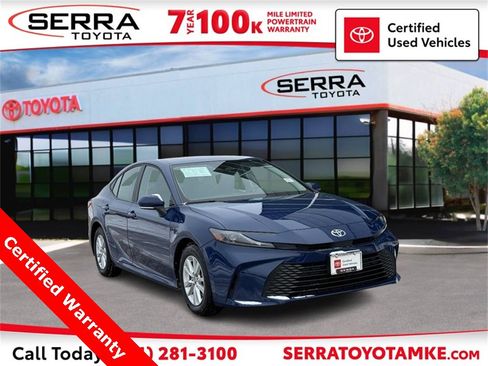 Used 2025 Toyota Camry LE image 1