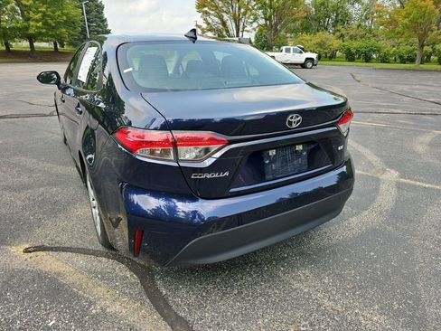 Used 2024 Toyota Corolla LE FWD image 3