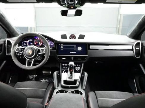 Certified 2023 Porsche Cayenne GTS AWD/4WD image 19