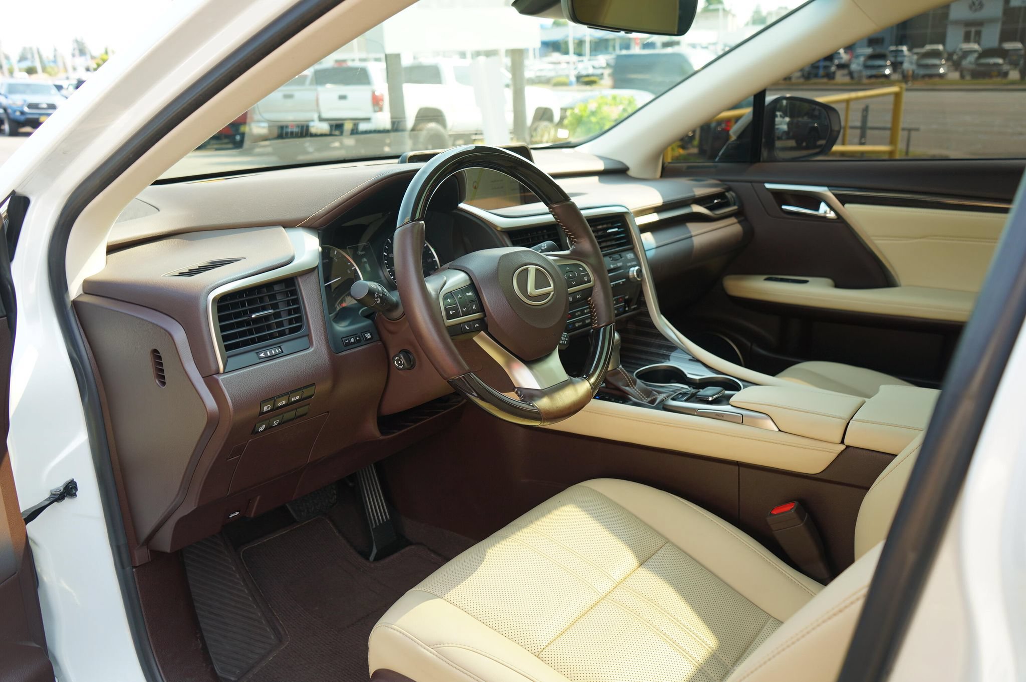 Used 2019 Lexus RX 350L Luxury w/ Accessory Package AWD/4WD image 14
