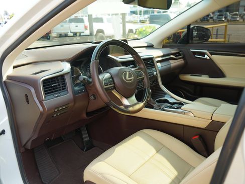 Used 2019 Lexus RX 350L Luxury w/ Accessory Package AWD/4WD image 14