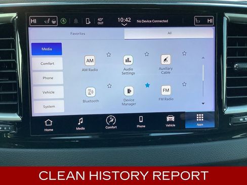 Used 2024 Chrysler Pacifica Touring-L image 4