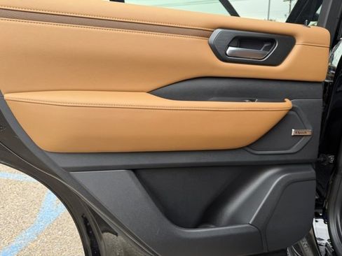 New 2026 Nissan Armada SL image 22