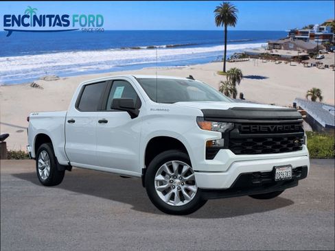 Used 2024 Chevrolet Silverado 1500 Custom image 1