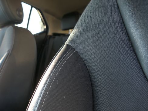 Used 2022 Buick Encore GX Preferred image 11