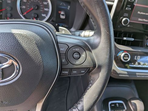 Used 2021 Toyota Corolla SE w/ SE Premium Package image 18