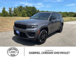 Used 2025 Jeep Grand Cherokee Altitude AWD/4WD video 1