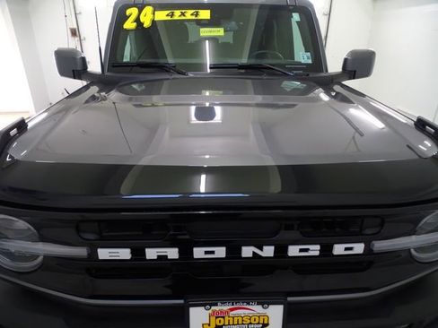 Used 2024 Ford Bronco Outer Banks AWD/4WD image 26