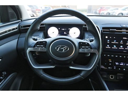Used 2024 Hyundai Tucson Limited image 15