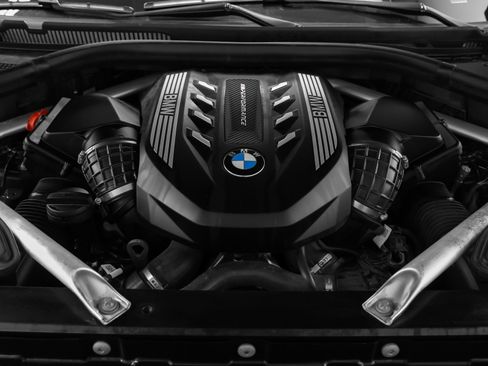 Used 2022 BMW X5 M50i w/ Executive Package image 17