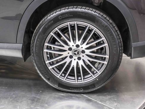 Certified 2026 Mercedes-Benz GLC 300 image 9