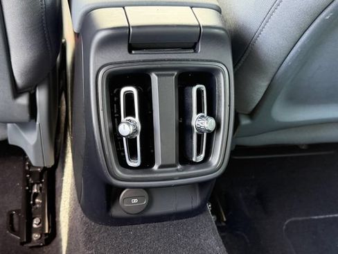 Used 2024 Polestar Polestar 2 RWD image 14