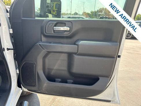 Used 2025 Chevrolet Silverado 2500 Custom w/ Custom Value Package AWD/4WD image 10