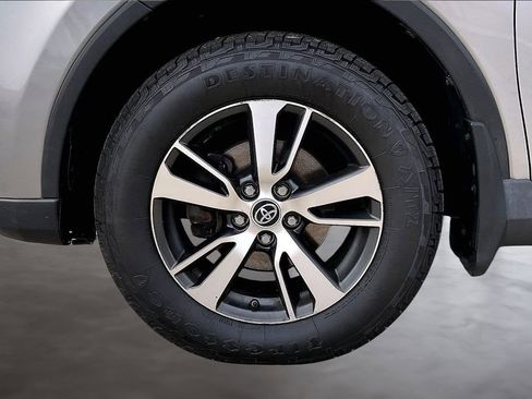 Used 2017 Toyota RAV4 XLE w/ Plus Extra Value Package AWD/4WD image 10