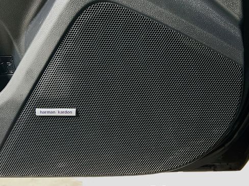 Used 2019 Subaru Crosstrek 2.0i Limited w/ Moonroof Package w/Navigation image 15