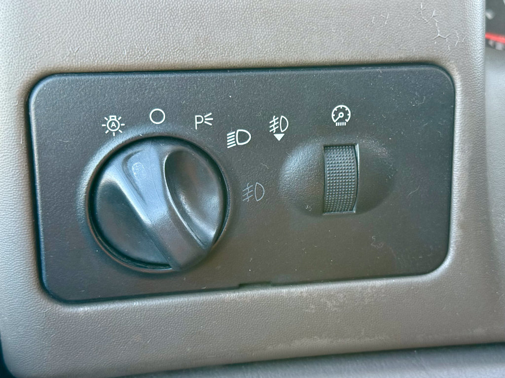 Used 2003 Ford F350 Lariat AWD/4WD image 22
