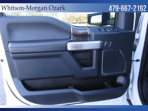 Used 2022 Ford F250 Lariat w/ Black Appearance Package image 28