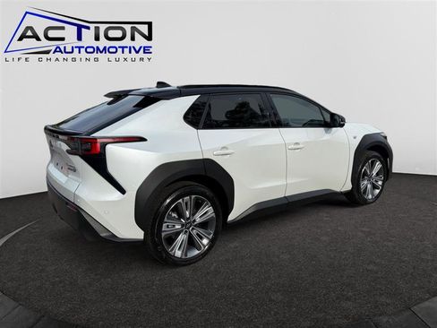 Used 2023 Subaru Solterra AWD image 8