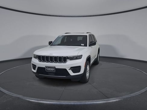 New 2026 Jeep Grand Cherokee Laredo X AWD/4WD image 7