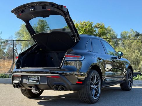 Certified 2023 Porsche Macan Turbo AWD/4WD image 31