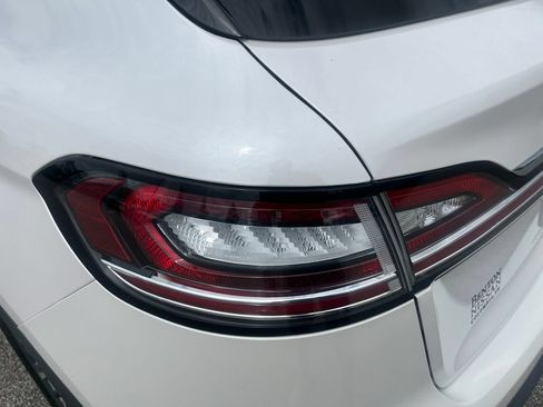Used 2019 Lincoln Nautilus Select AWD/4WD image 39