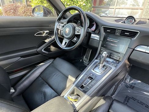 Used 2017 Porsche 911 Targa 4S image 32